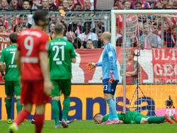Pepe Reina sah gegen Augsburg die Rote Karte