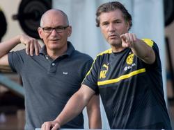 Michael Zorc (r.) hat eine klare Meinung zu einem möglichen Transfer von Mario Gomez zum BVB