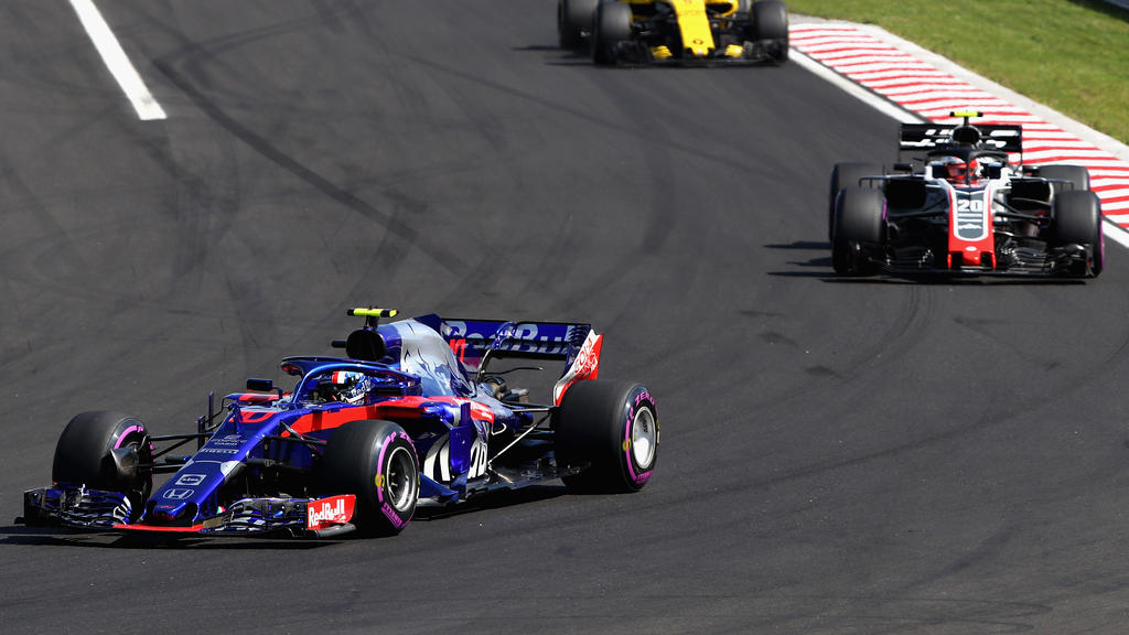 Gasly mit jeder Menge Autos hinter sich: zuletzt eher eine Seltenheit Gasly mit jeder Menge Autos hinter sich: zuletzt eher eine Seltenheit