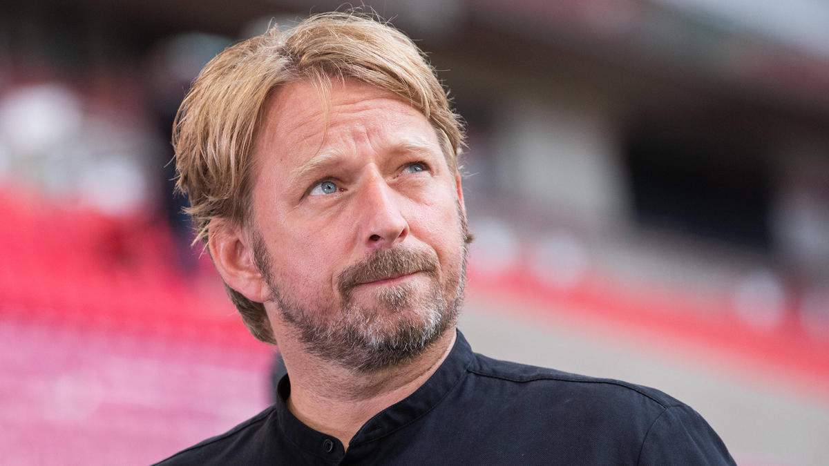 VfB-Sportdirektor Sven Mislintat hat noch einiges zu tun VfB-Sportdirektor Sven Mislintat hat noch einiges zu tun