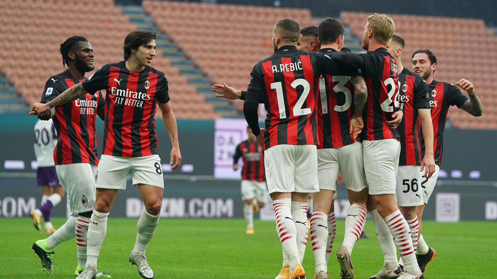 Serie A » acutalités » AC Milan pull five points clear in Serie A as  tributes paid to Maradona