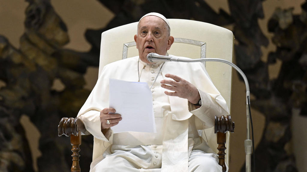 Papst Franziskus missfällt die weiter zunehmende Kommerzialisierung im Fußball