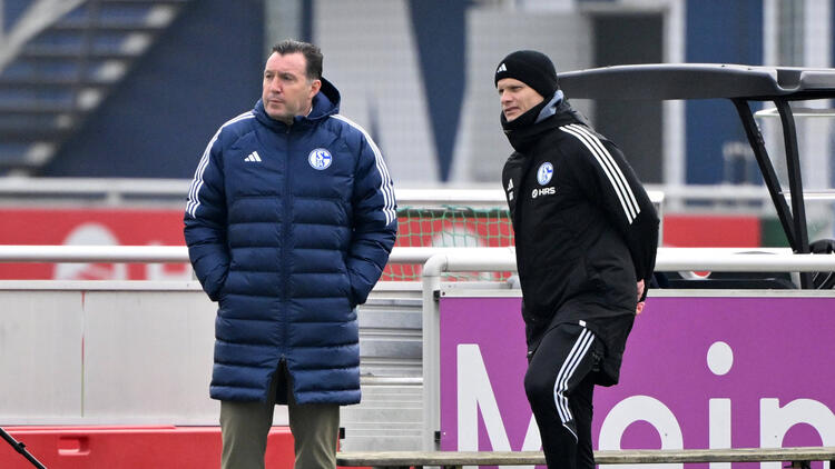 Muss Karel Geraerts (r.) beim FC Schalke 04 seinen Hut nehmen?