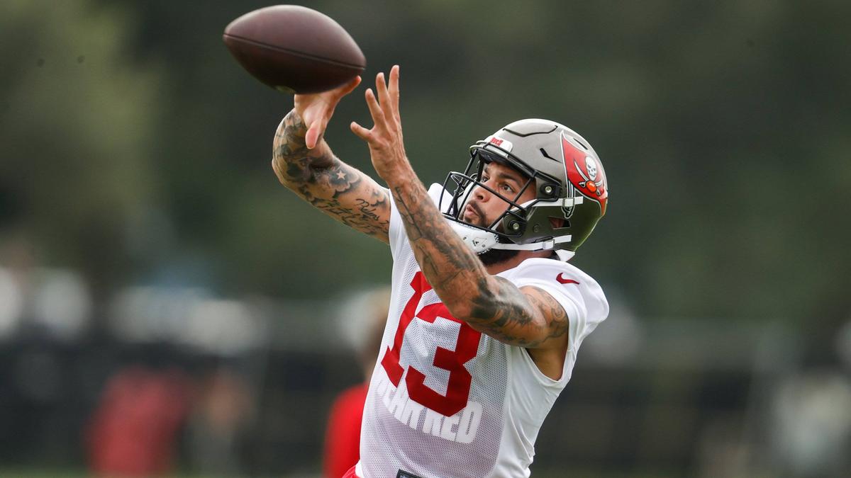 Mike Evans wüsste gerne, wer ihn in der kommenden NFL-Saison mit Pässen füttert