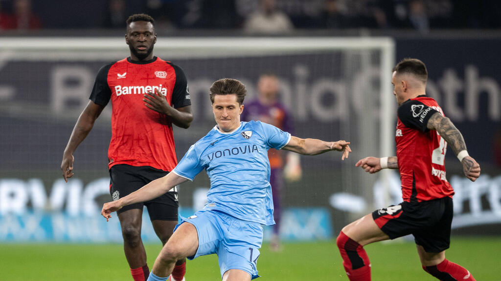 Bayer Leverkusen sicherte sich die Dienste von Tim Oermann (m.) Bayer Leverkusen sicherte sich die Dienste von Tim Oermann (m.)
