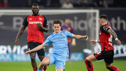 Bayer Leverkusen sicherte sich die Dienste von Tim Oermann (m.)