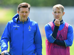 Christian Titz (l.) mit seinem Schlüsselspieler Lewis Holtby