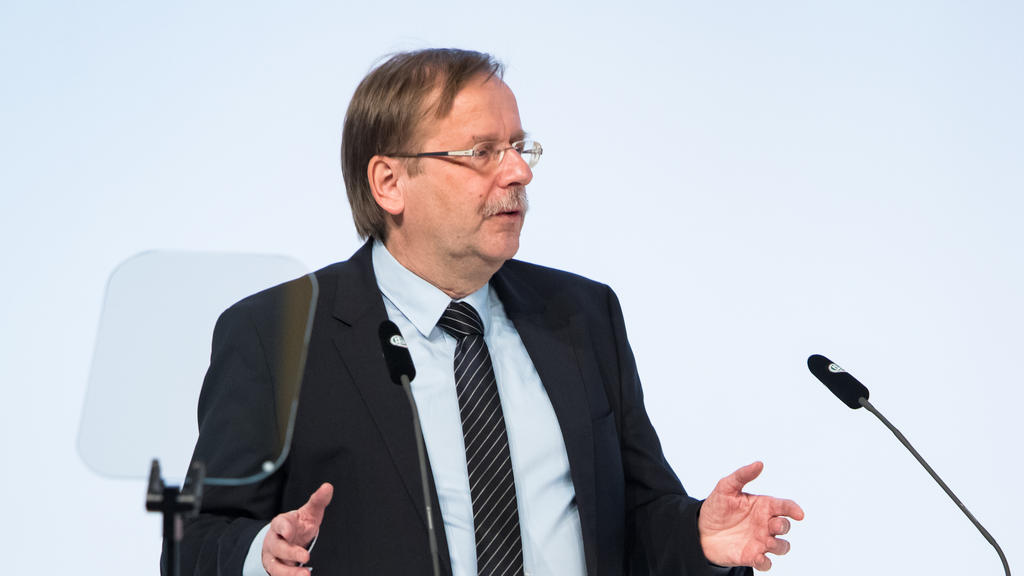 DFB-Vizepräsident Koch kritisiert die Drittligisten DFB-Vizepräsident Koch kritisiert die Drittligisten