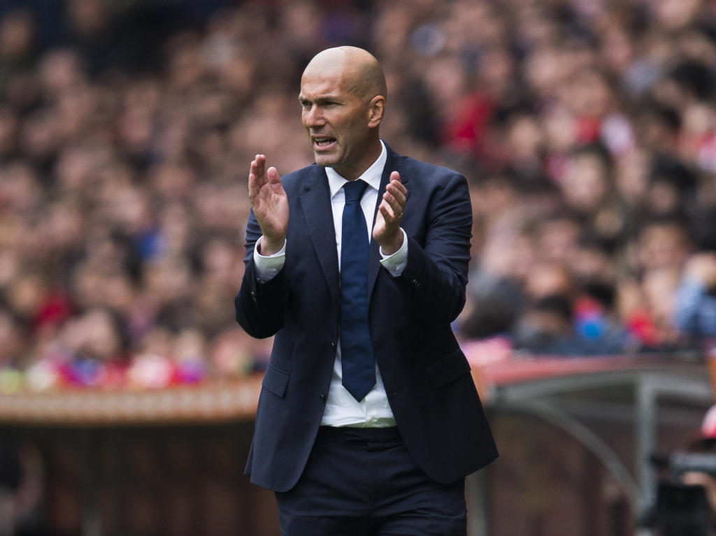 Zinédine Zidane bleibt angeblich Real-Trainer