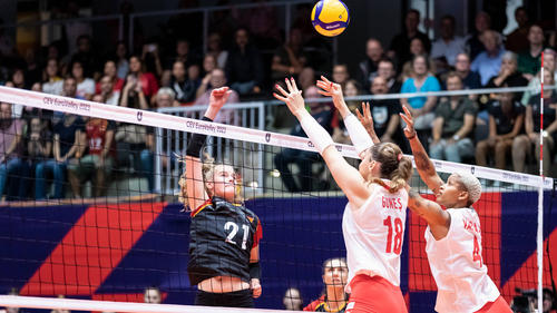 Die deutschen Volleyballerinnen unterliegen der Türkei