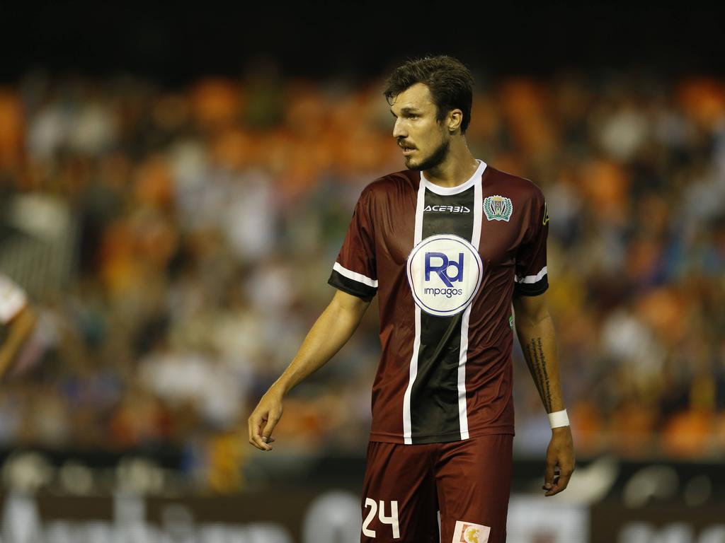 Mike Havenaar namens Córdoba in het duel met Valencia in de Primera Division. (09-25-14) Mike Havenaar namens Córdoba in het duel met Valencia in de Primera Division. (09-25-14)