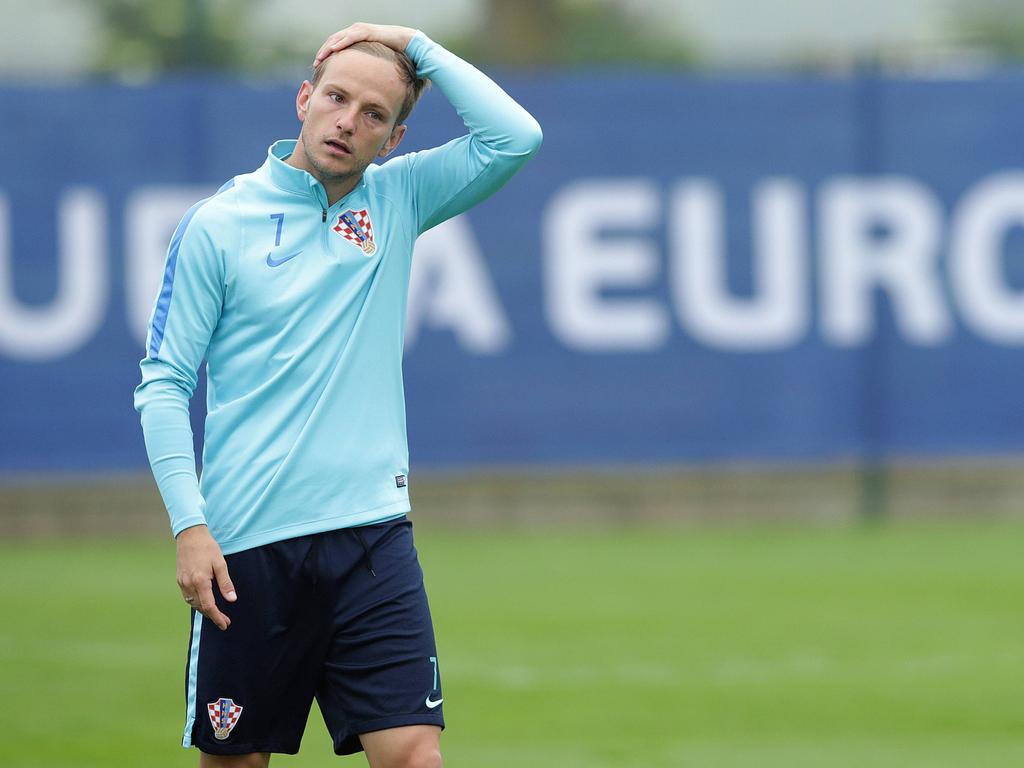 Ivan Rakitić trifft mit Kroatien zum EM-Auftakt auf die Türkei Ivan Rakitić trifft mit Kroatien zum EM-Auftakt auf die Türkei
