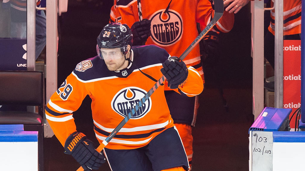 Leon Draisaitl legte einen ordentlichen Saisonstart mit den Edmonton Oilers hin Leon Draisaitl legte einen ordentlichen Saisonstart mit den Edmonton Oilers hin