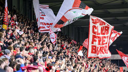 Freiburger-Ultras lieferten sich eine Schlägerei mit Düsseldorf-Anhängern