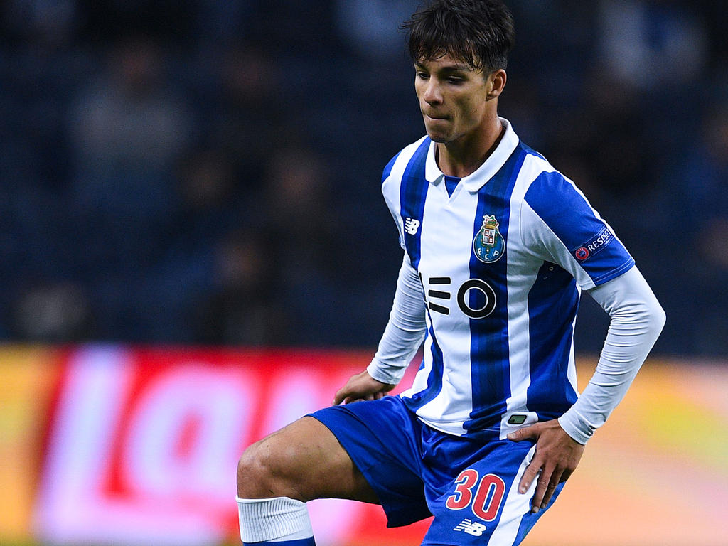 A sus 22 años, Óliver Torres tiene la confianza absoluta de Nuno Espírito Santos. (Foto: Getty)