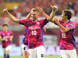 Lukas Podolski hat für Vissel Kobe den Treffer zum 2:0 gegen Albirex Niigata erzielt