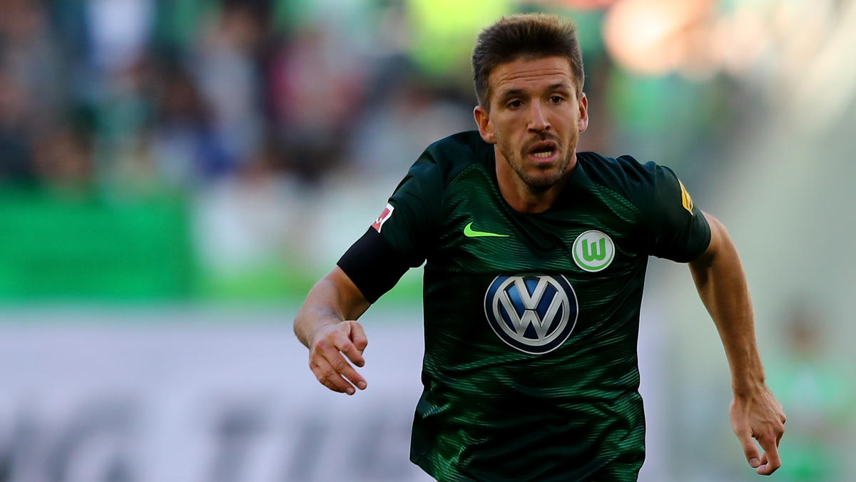 Ignacio Camacho vom VfL Wolfsburg bangt nach zwei Operationen am Sprunggelenk um die Fortsetzung seiner Karriere Ignacio Camacho vom VfL Wolfsburg bangt nach zwei Operationen am Sprunggelenk um die Fortsetzung seiner Karriere