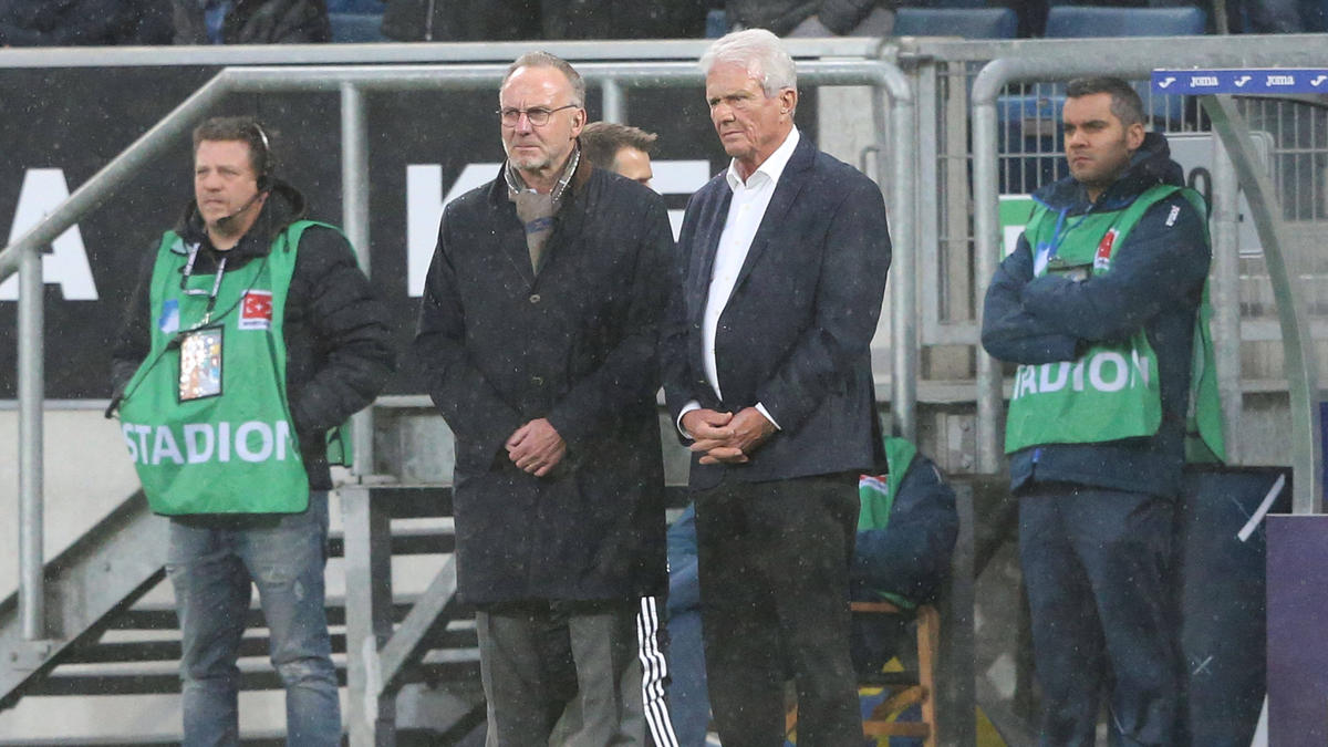 Karl-Heinz Rummenigge vom FC Bayern an der Seite von Dietmar Hopp (r.) Karl-Heinz Rummenigge vom FC Bayern an der Seite von Dietmar Hopp (r.)