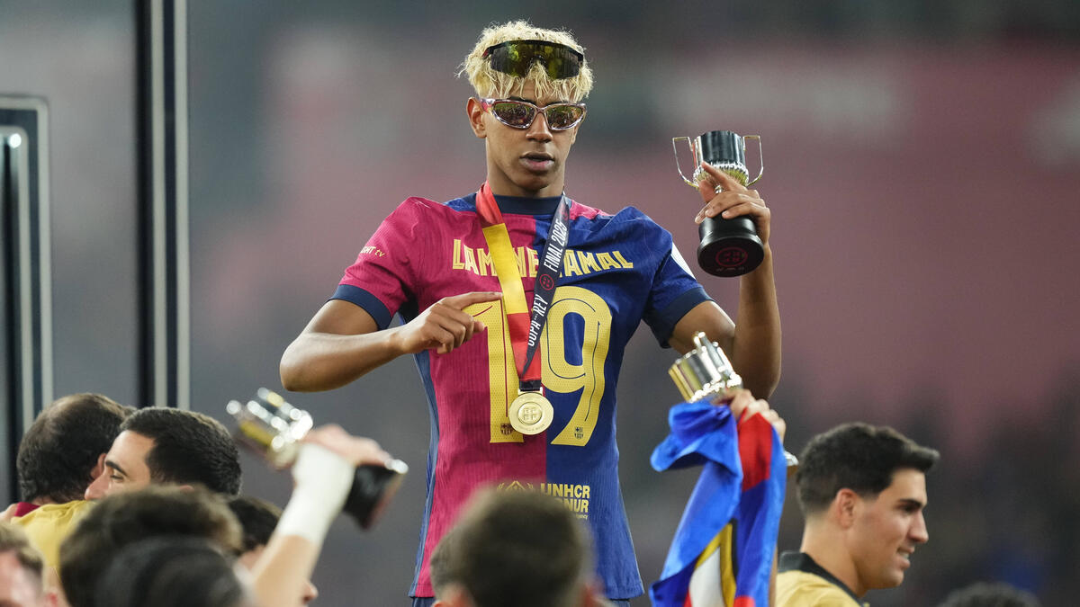 Lamine Yamal ra yêu sách không tưởng để ở lại, Barcelona chấp nhận mua Rashford thay thế?
