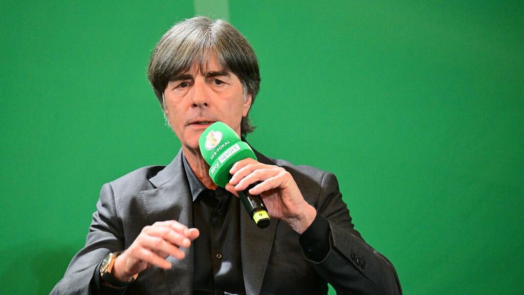 Ex-Bundestrainer Joachim Löw hofft auf einen BVB-Patzer im Saisonfinale der Fußball-Bundesliga. Ex-Bundestrainer Joachim Löw hofft auf einen BVB-Patzer im Saisonfinale der Fußball-Bundesliga.