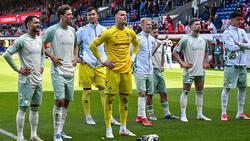 Michael Zetterer (Bildmitte) war zuletzt noch Stammtorwart bei Werder Bremen
