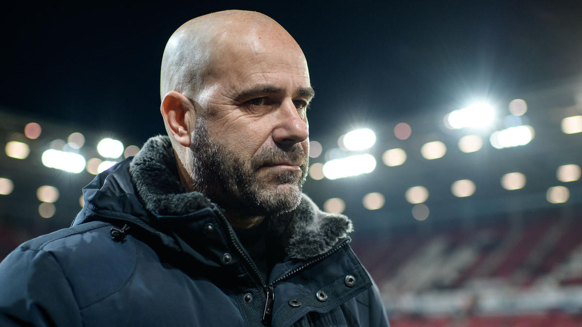 Erlebte das letzte Mal in Europacup-Spielen mit dem BVB ein Debakel: Bayer Leverkusens Trainer Peter Bosz Erlebte das letzte Mal in Europacup-Spielen mit dem BVB ein Debakel: Bayer Leverkusens Trainer Peter Bosz
