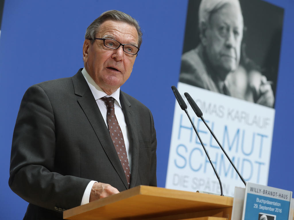 Gerhard Schröder ist neuer Aufsichtsratschef von Hannover 96