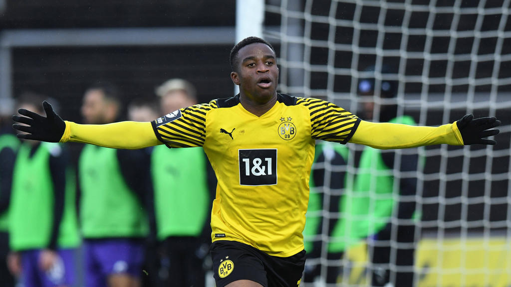 Die Gespräche des BVB mit Youssoufa Moukoko sollen nur zeitweise ins Stocken geraten sein Die Gespräche des BVB mit Youssoufa Moukoko sollen nur zeitweise ins Stocken geraten sein