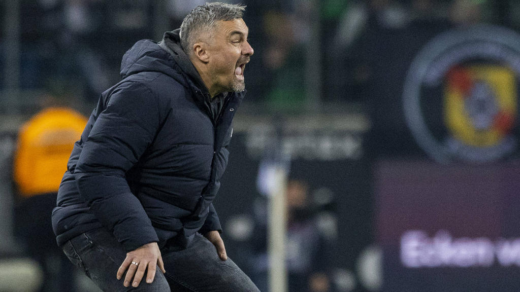 Schalke 04 und Trainer Thomas Reis brauchen im Tabellenkeller dringend Siege Schalke 04 und Trainer Thomas Reis brauchen im Tabellenkeller dringend Siege