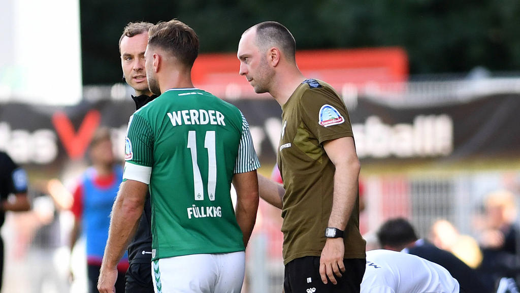 Werder-Trainer Ole Werner (re.) fordert Verstärkungen Werder-Trainer Ole Werner (re.) fordert Verstärkungen