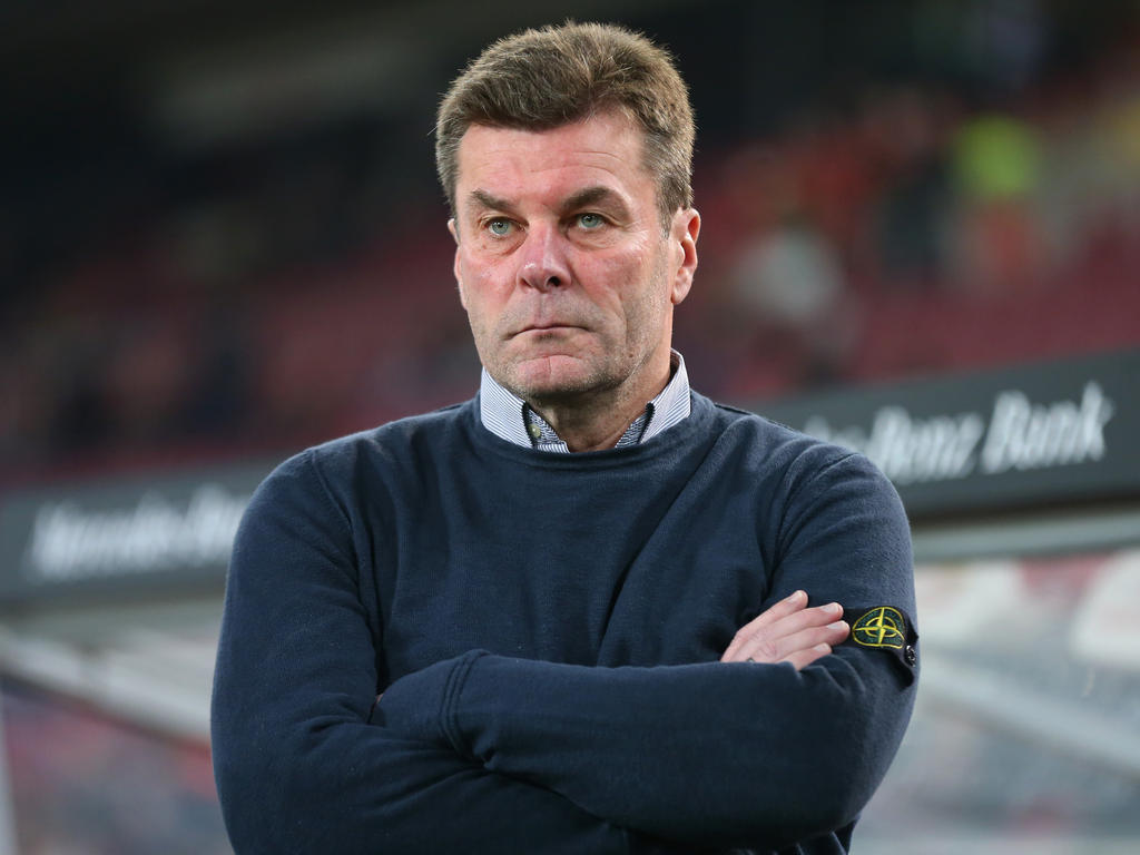 Wolfsburgs Coach Dieter Hecking freut sich auf Gegner Gent