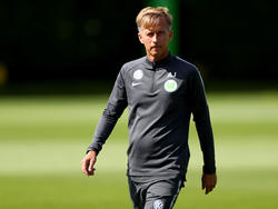 Warnt seine Spieler vor Überheblichkeit: Wolfsburgs Trainer Andries Jonker