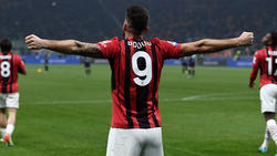 Giroud erzielte zwei Tore für AC Mailand