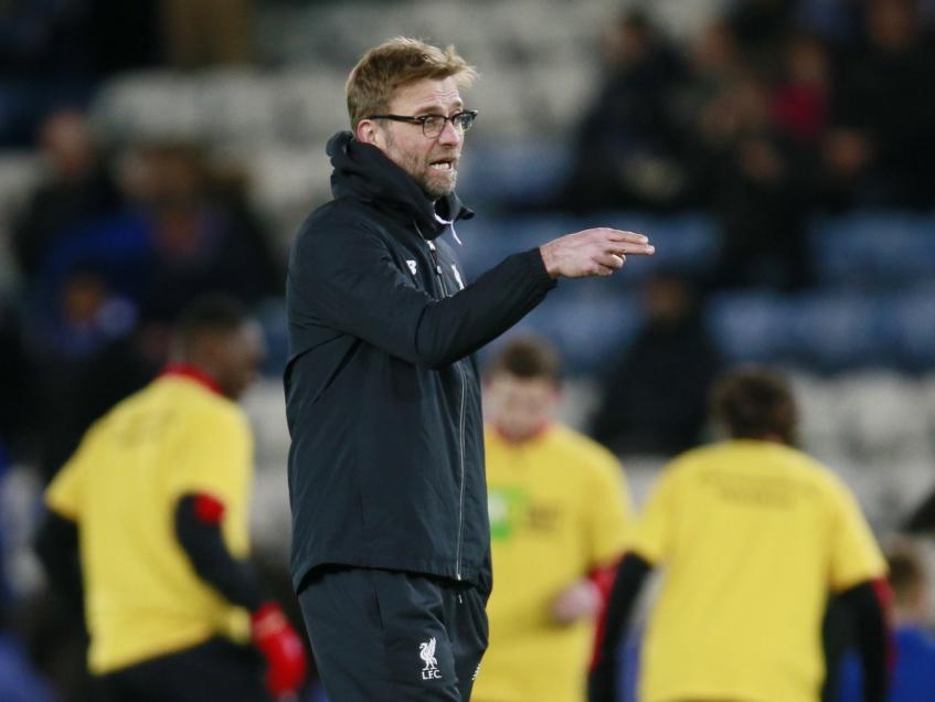 Jürgen Klopp geeft zijn spelers instructies tijdens het duel Leicester City - Liverpool. (02-02-2016)