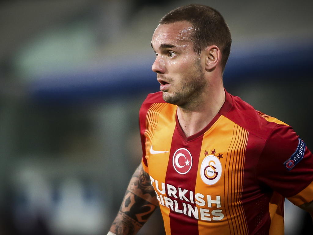 Wesley Sneijder namens Galatasaray tijdens de Champions League wedstrijd tegen Anderlecht. (26-11-14)