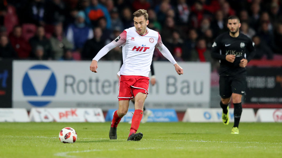 Holstein Kiel verpflichtet Michael Eberwein von Fortuna Köln