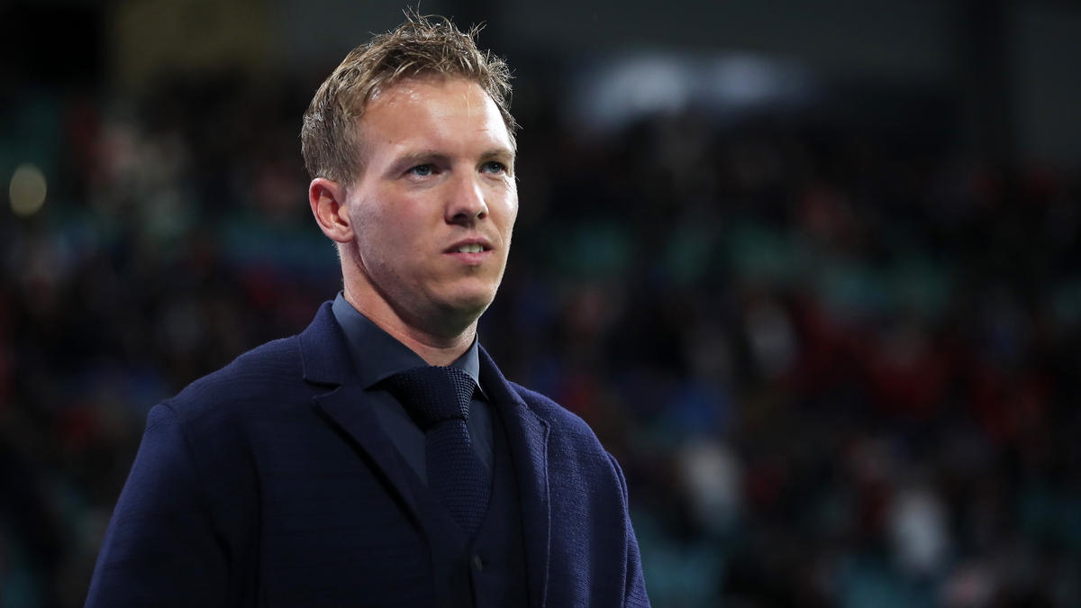 Julian Nagelsmann soll bei Manchester United im Gespräch sein Julian Nagelsmann soll bei Manchester United im Gespräch sein