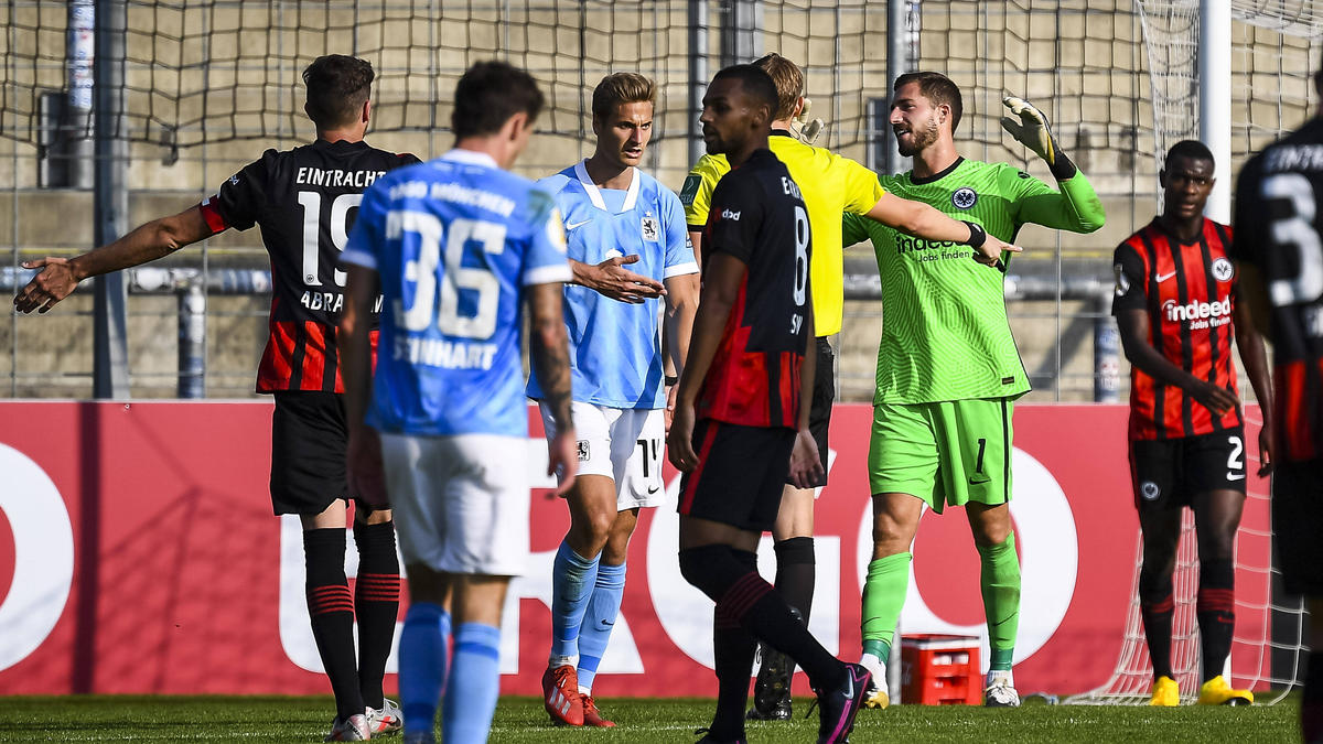 Dfb Pokal Eintracht Frankfurt Ringt Den Tsv 1860 Munchen Nieder