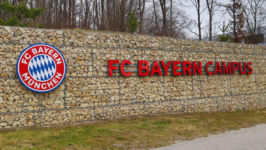 Jose Gallegos stellt sich am Campus des FC Bayern vor