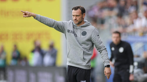 Nils Döring ist der Cheftrainer des SV Wehen Wiesbaden
