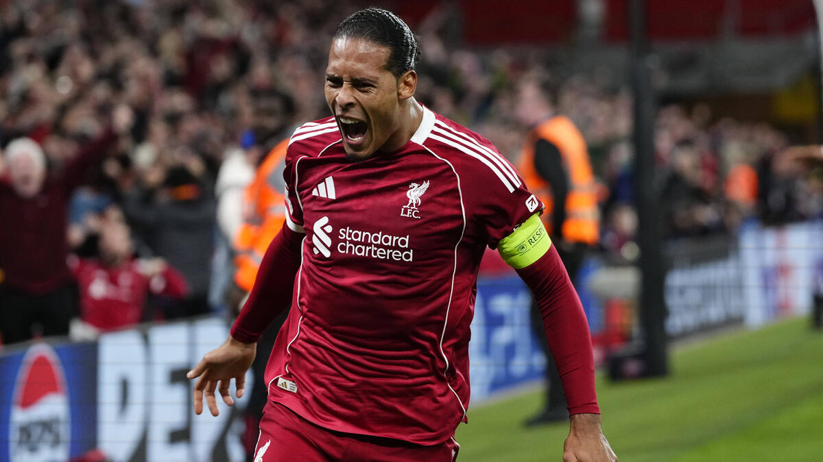 Liverpool-Kapitän Virgil van Dijk bejubelt das 3:2
