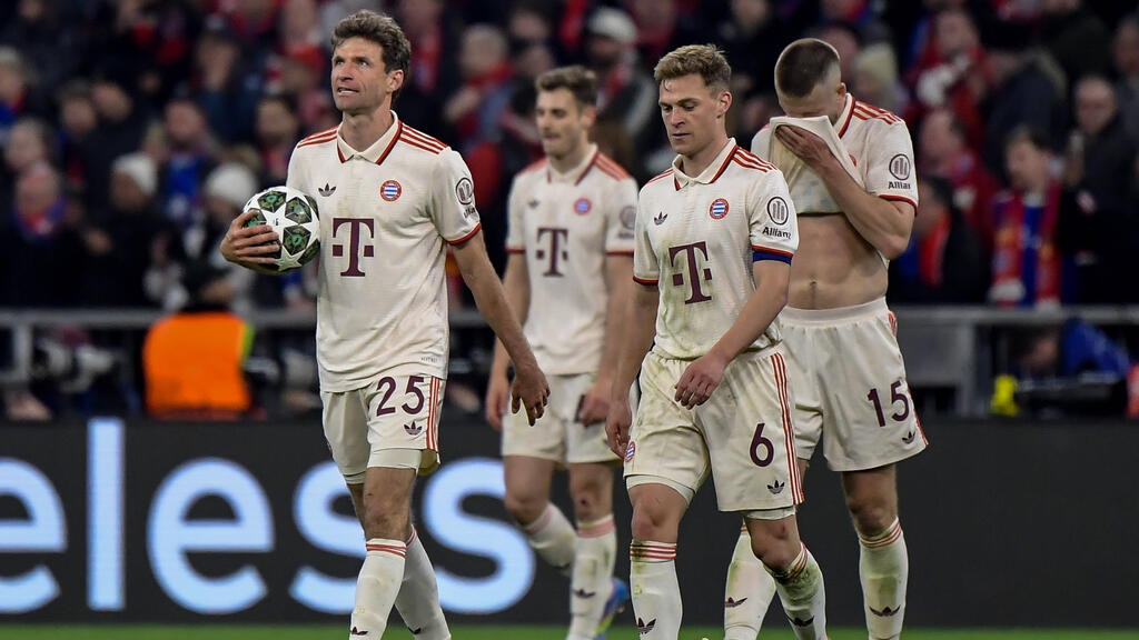 Bitterer Abend für Thomas Müller und den FC Bayern Bitterer Abend für Thomas Müller und den FC Bayern