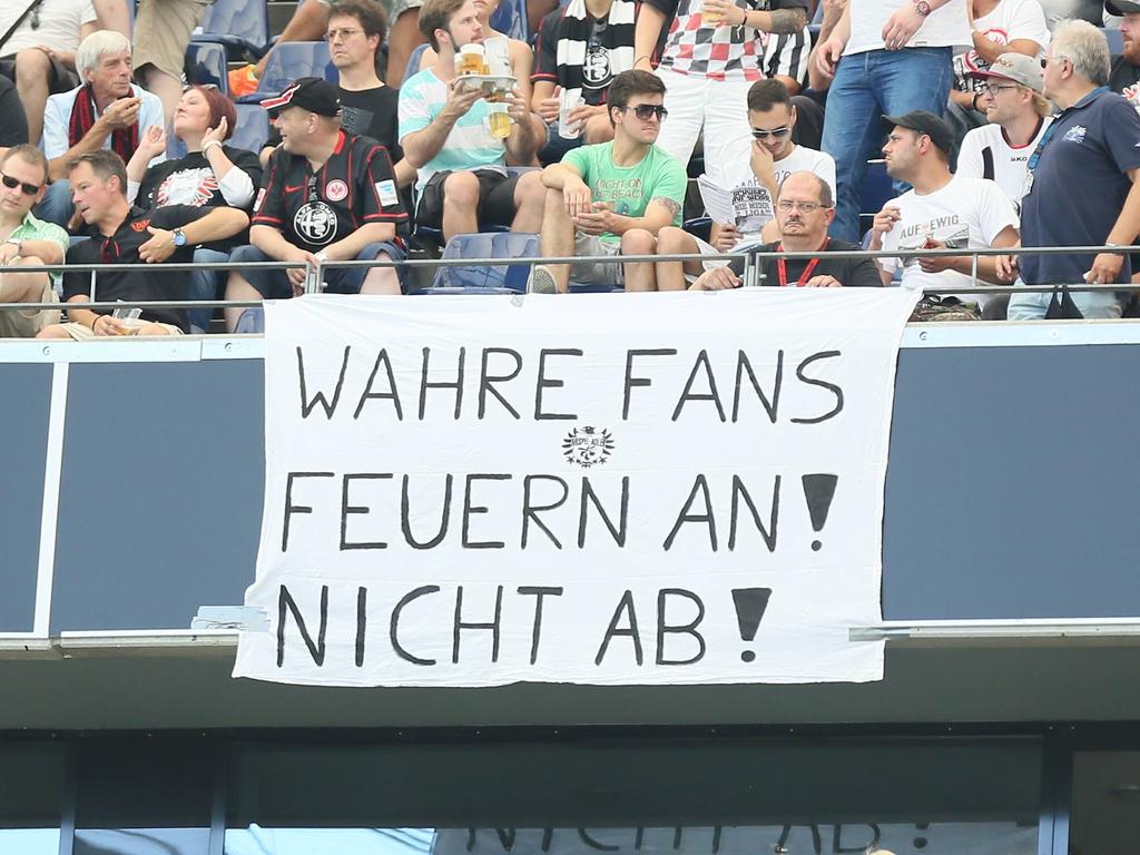Einige Frankfurt-Fans positionieren sich deutlich zu den Vorfällen