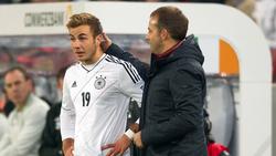Hansi Flick (r.) hätte einen Transfer von Mario Götze zum FC Bayern begrüßt