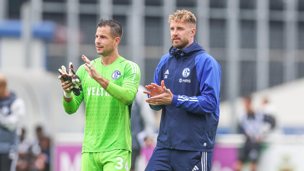 Michael Langer (l.) bleibt dem FC Schalke 04 treu