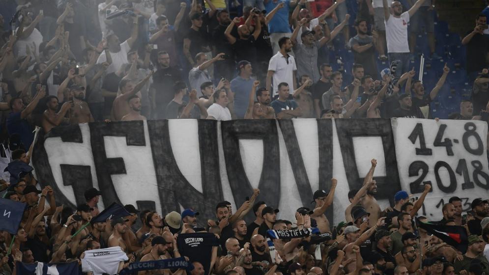 Fußballfans in ganz Italien gedenken der Opfer von Genua