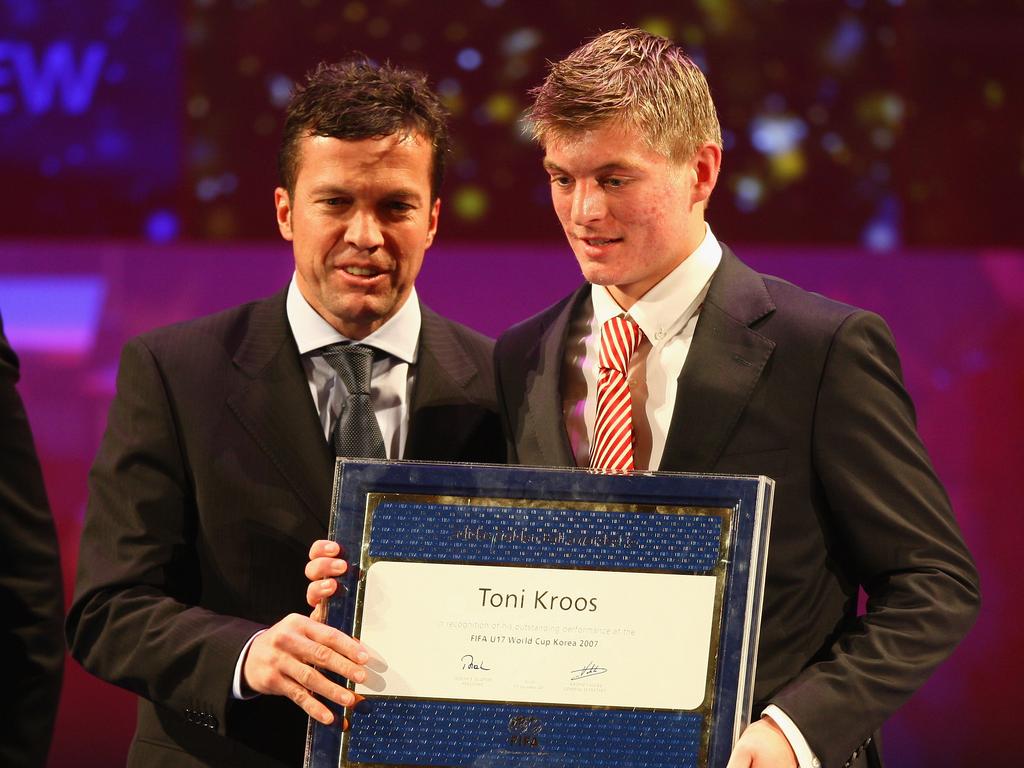 Lothar Matthäus (l.) und Toni Kroos zusammen auf der FIFA-Gala im Jahr 2007