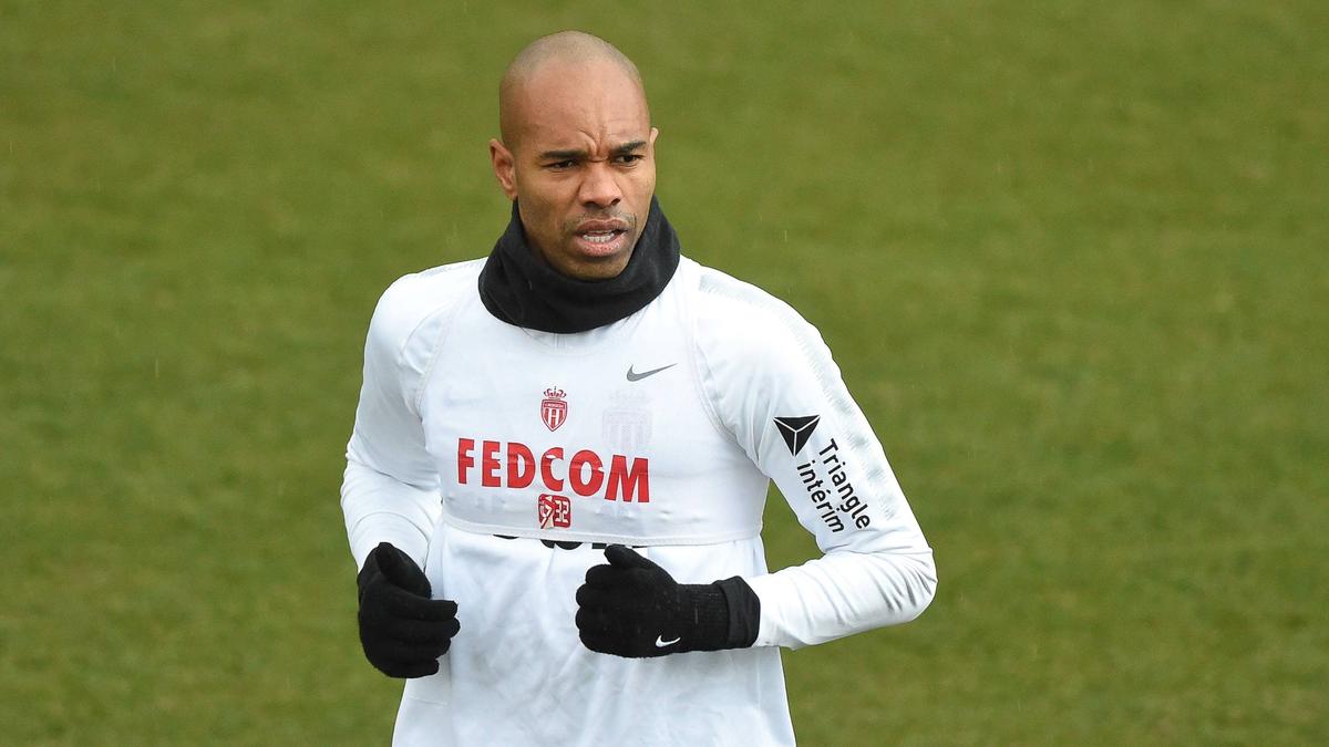 Naldo ist zur Zeit vereinslos Naldo ist zur Zeit vereinslos