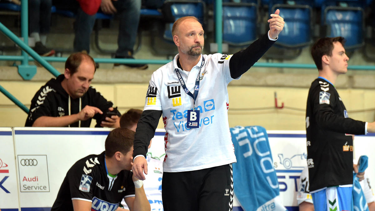 Hartmut Mayerhoffer bleibt Trainer in Göppingen