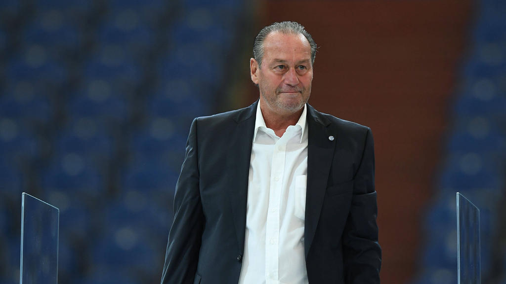 Für Huub Stevens kam der Grammozis-Rauswurf bei Schalke 04 überraschend Für Huub Stevens kam der Grammozis-Rauswurf bei Schalke 04 überraschend